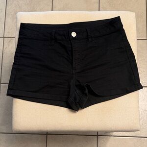 Divided H&M Black Cuffed Jean Shorts, size 8